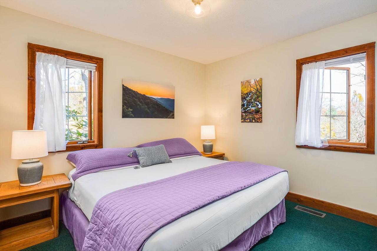 Love Ridge Mountain Lodging Lyndhurst Esterno foto