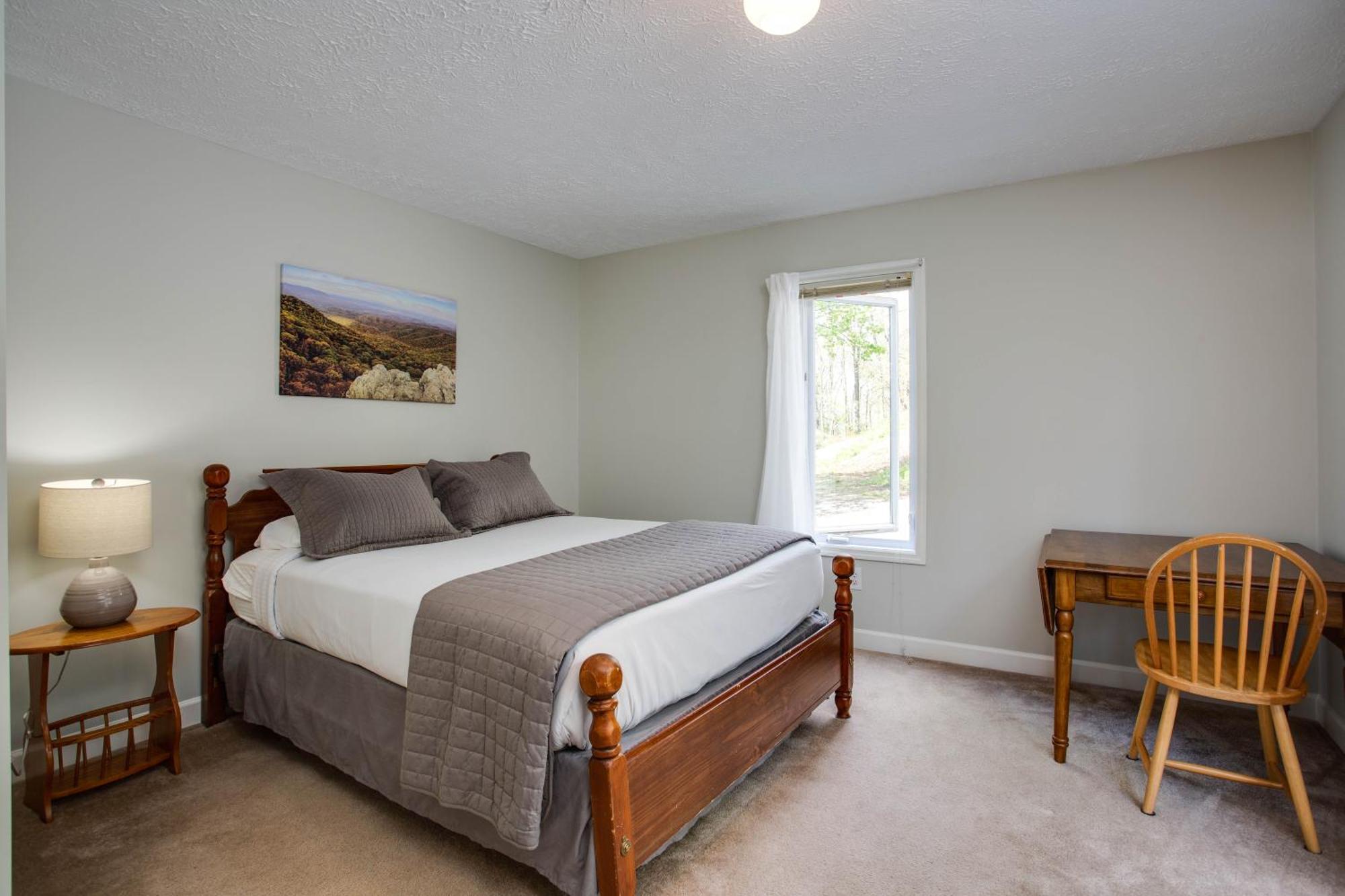 Love Ridge Mountain Lodging Lyndhurst Esterno foto
