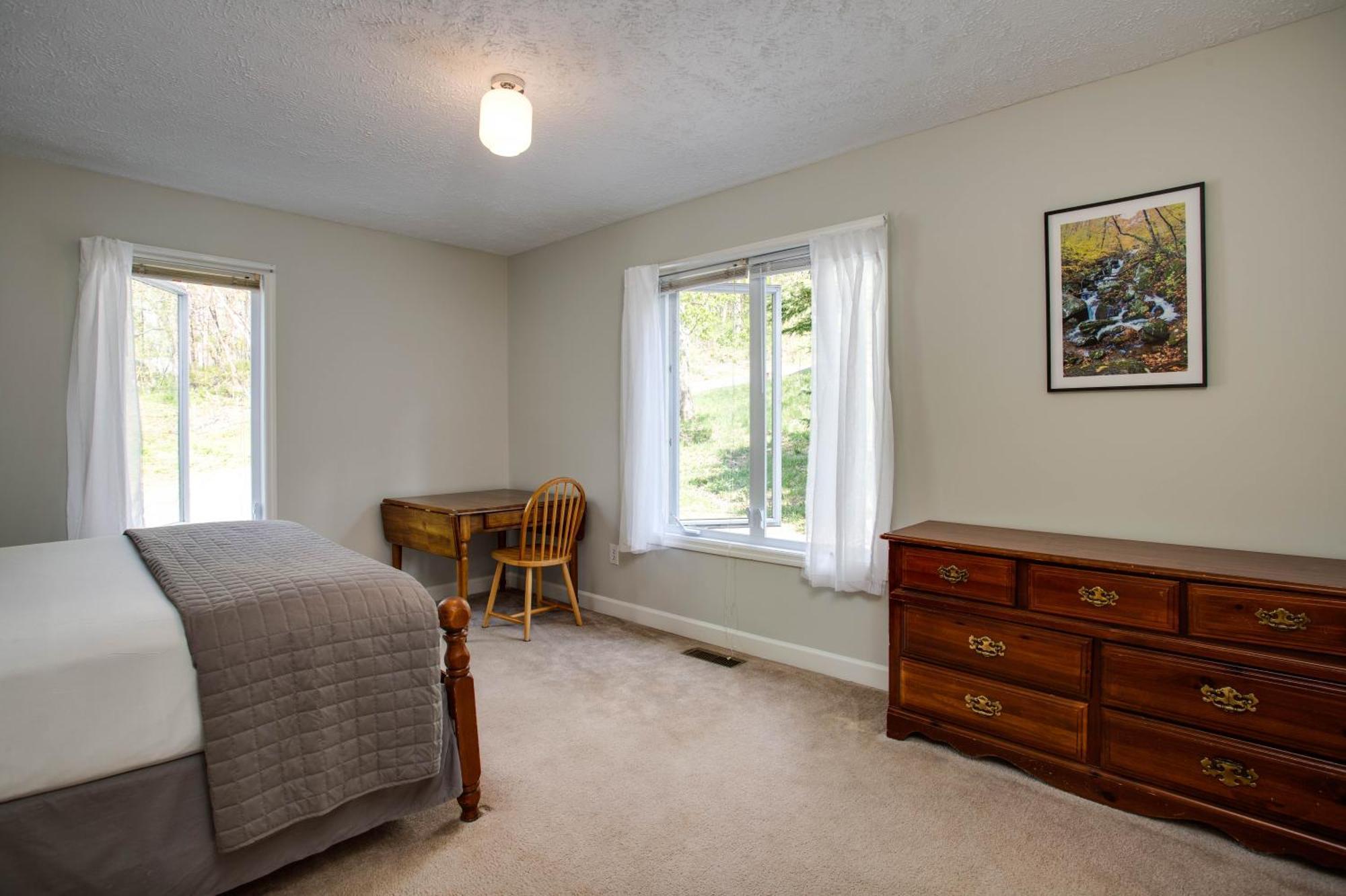 Love Ridge Mountain Lodging Lyndhurst Esterno foto