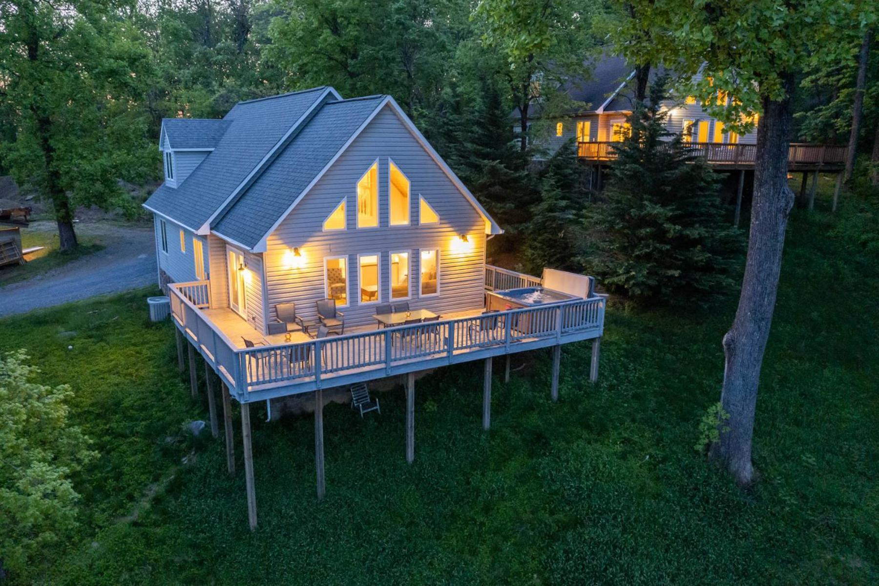 Love Ridge Mountain Lodging Lyndhurst Esterno foto