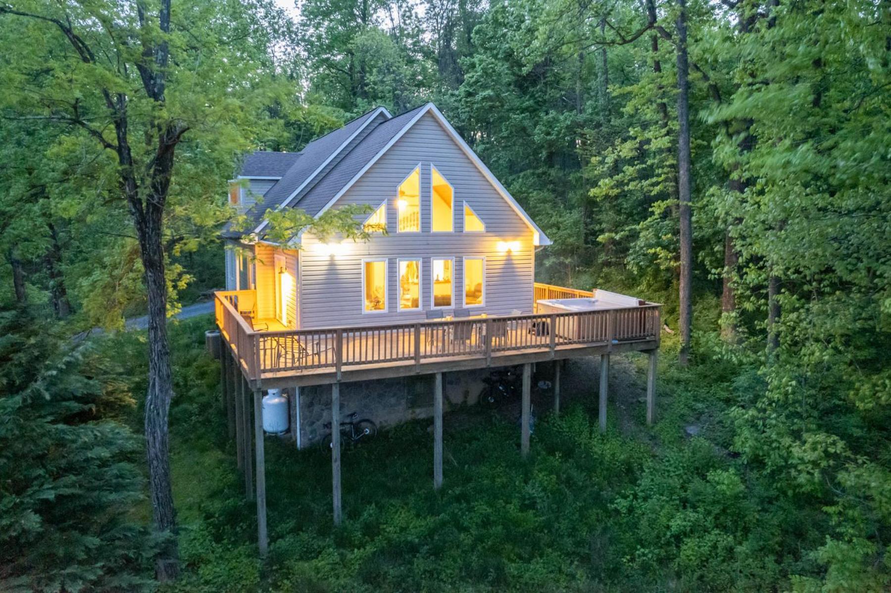 Love Ridge Mountain Lodging Lyndhurst Esterno foto