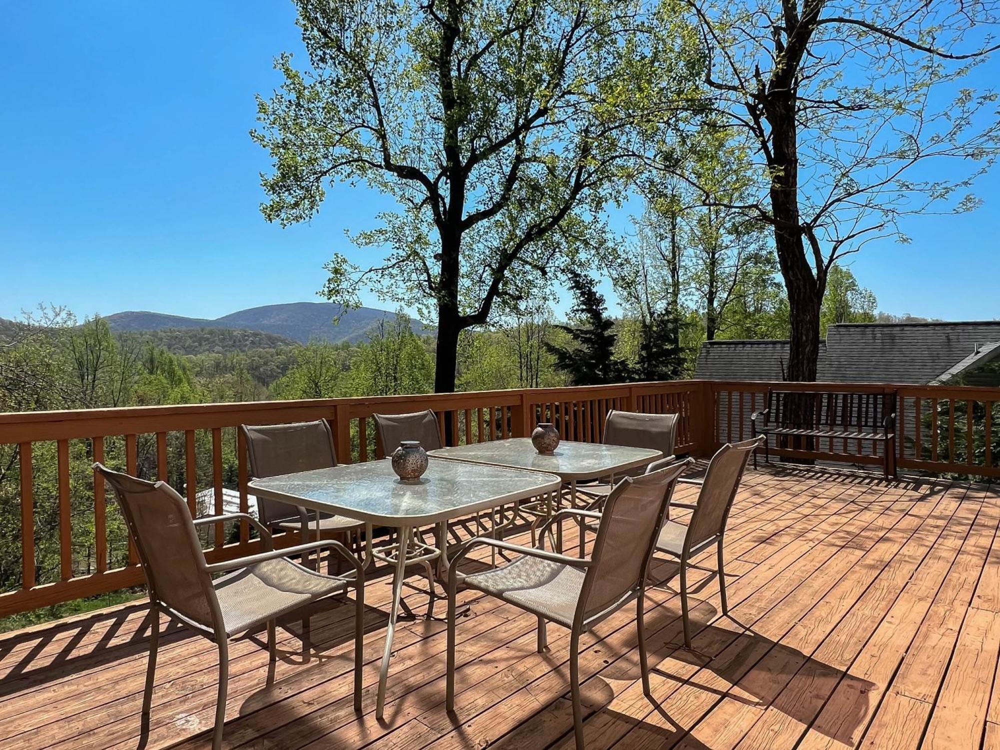 Love Ridge Mountain Lodging Lyndhurst Esterno foto