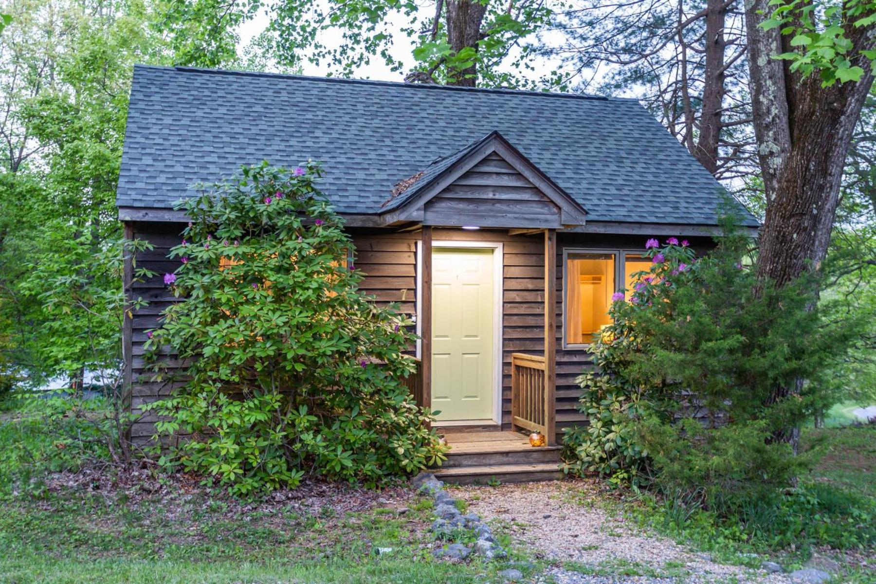 Love Ridge Mountain Lodging Lyndhurst Esterno foto
