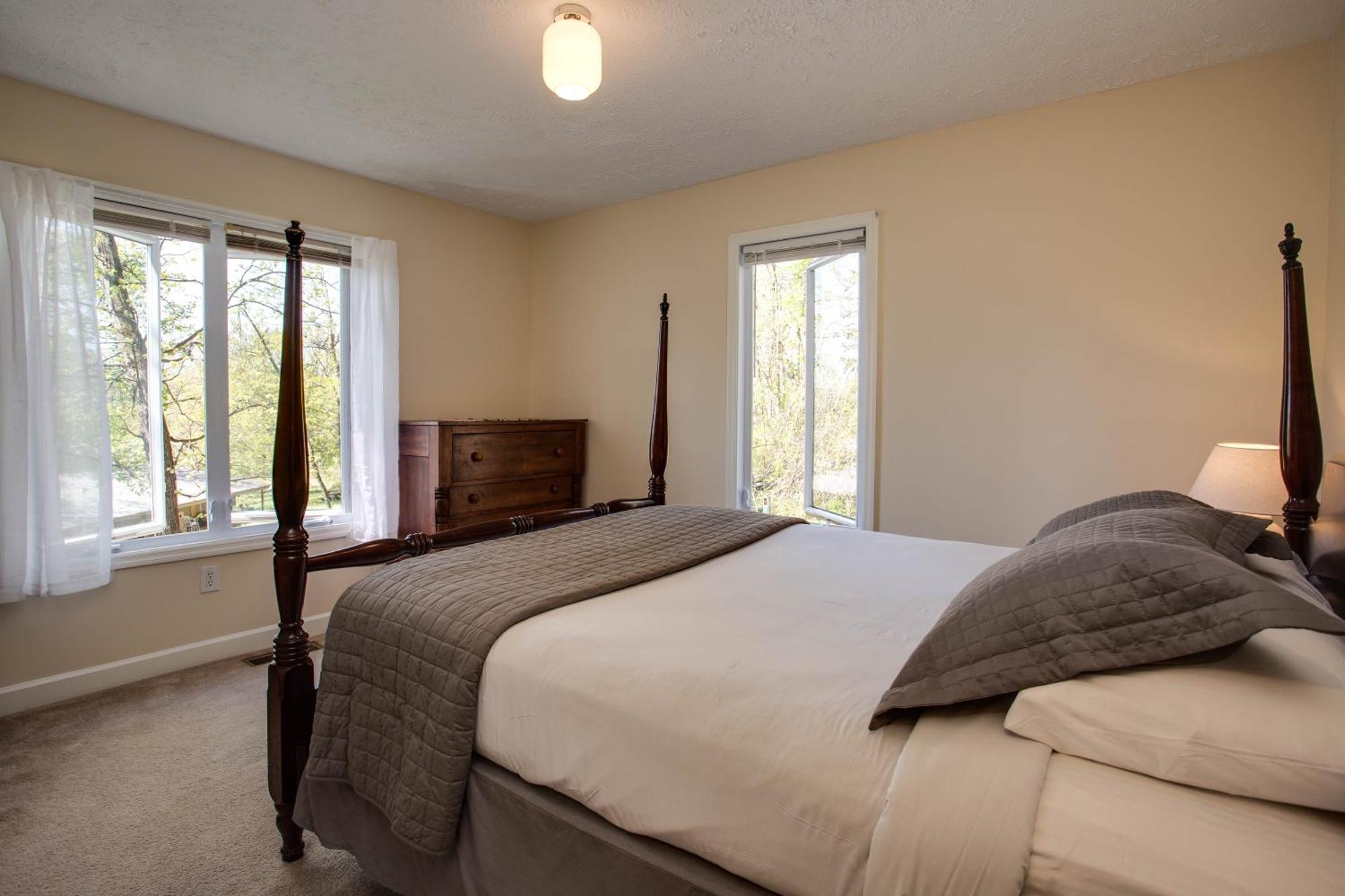 Love Ridge Mountain Lodging Lyndhurst Esterno foto